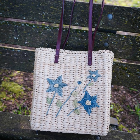 Vintage Straw Purse with Blue Flowers | Vintage Summer Purse - Picture 6 of 8